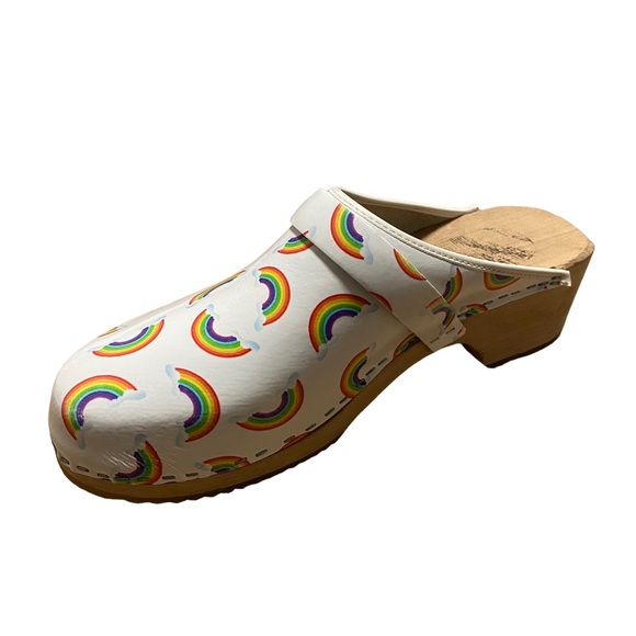 Cape Women's Sweden Alder Wood White Rainbow Print Clogs - Picture 1 of 6